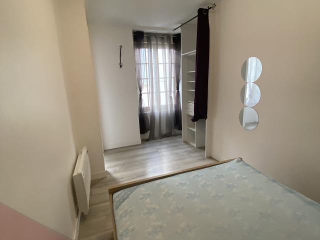 DISPO 7 07 2026 T2 meublé CV Cholet 24.3m2