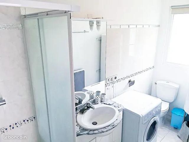 DISPO DE SUITE: STUDIO MEUBLÉ 24 m² – 650 TOUT COMPRIS – TERRASSE 20 m² AVEC SALON DE JARDIN– PARKING PRIVÉ SÉCURISÉ – AYTRÉ / LA ROCHELLE PROX FACULTÉS
