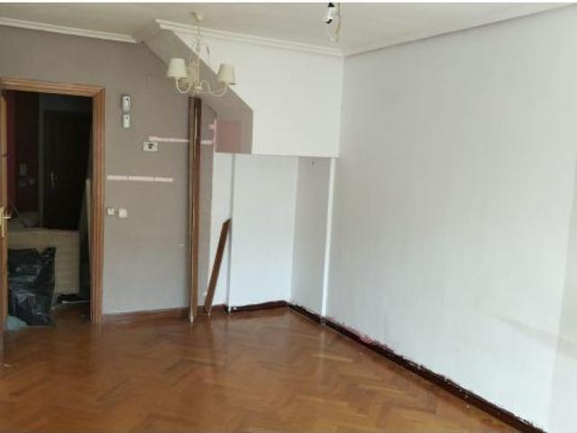 DISPONIBLE A LA VENTA PISO EN PALENCIA