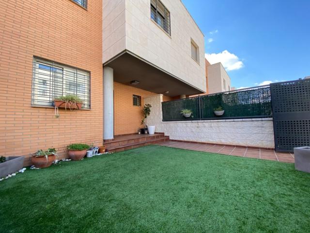 DISPONIBLE A PARTIR NOVIEMBRE. ALQUILER DÚPLEX EXCLUSIVO EN JUAN DE BORBÓN RESIDENCIAL PUERTA DE MURCIA
