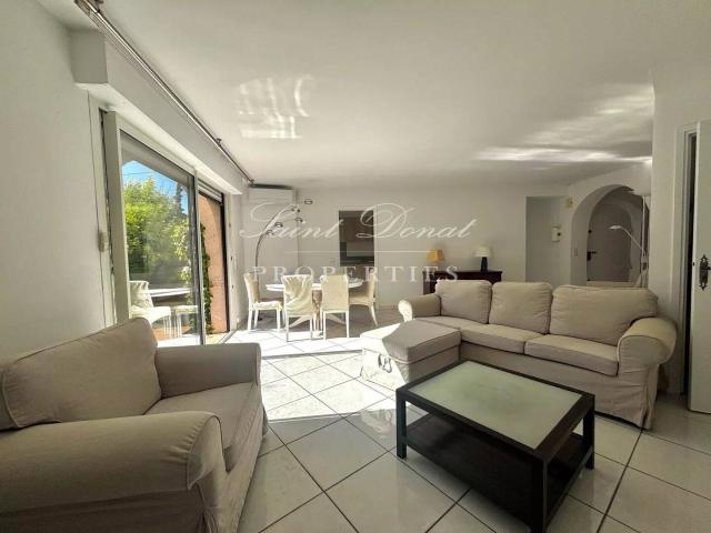 DISPONIBLE DEBUT NOVEMBRE Mougins – Maison avec garage et jardin