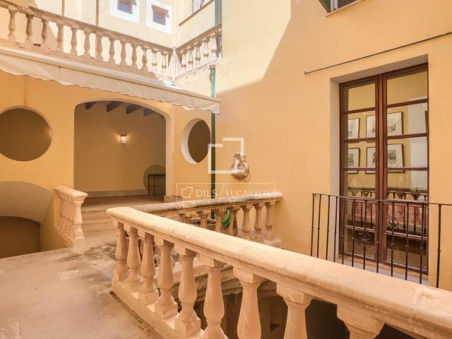Disponible extraordinario palacio urbano del siglo Xvi en pl. 735m² Palma de Mallorca