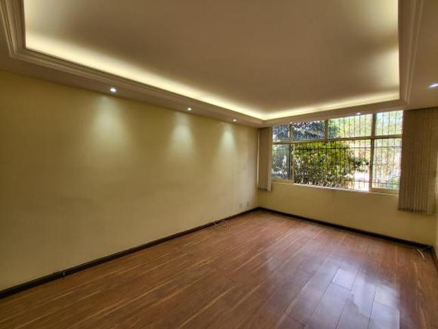 DISPONIVEL PARA VENDA 03 QUARTOS, VAZADO, NASCENTE E PRIMEIRO ANDAR, SQN 403