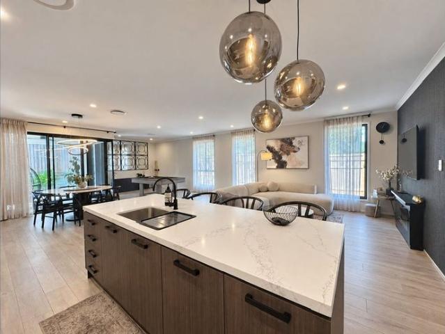 Display Home Style Living with a Heated Pool, Solar Battery and Ducted Air Conditioning