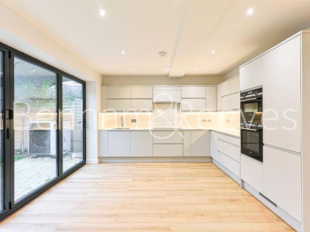 Disraeli Road, London SW15, 3 bed flat to rent, £3,900 pcm | PrimeLocation