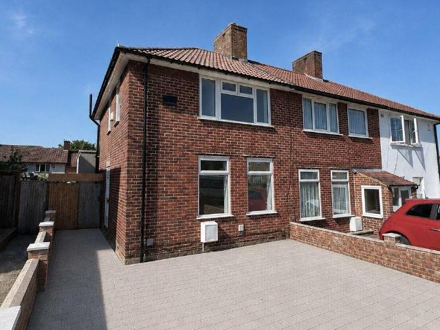 Dittisham Road, London, SE9 4BJ 3 bed end of terrace house to rent £2,150 pcm £496 pw