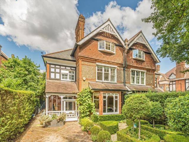 Ditton Road, Surbiton KT6 4 bed house to rent £5,250 pcm £1,212 pw