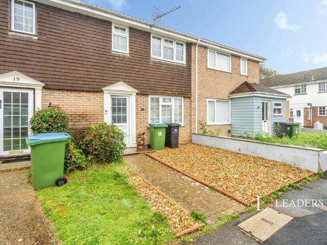 Ditchfield Close, PO22 2 bed terraced house to rent £1,350 pcm £312 pw