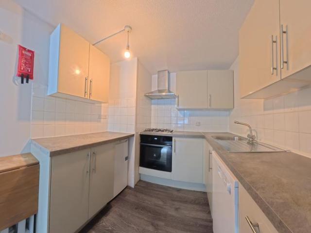 Ditchling Road, Brighton BN1 5 bed end of terrace house to rent £3,358 pcm £775 pw