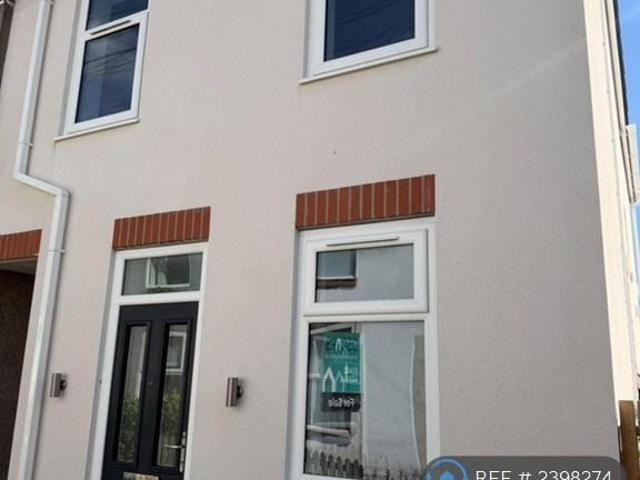 Ditmas Avenue, Hull, HU4 3 bed end of terrace house to rent £825 pcm £190 pw