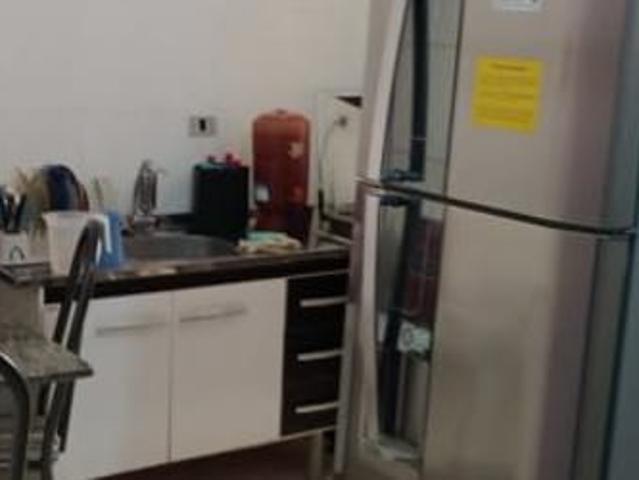Divido apartamento condominio França