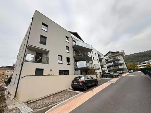 Divonne les Bains 01220 Location appartement 2 pièces t2 au dernier étage