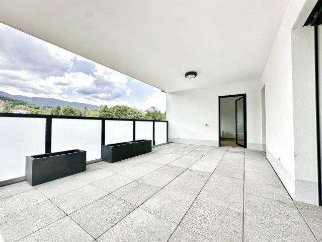 Divonne les bains Centre Ville Grand Appartement de standing