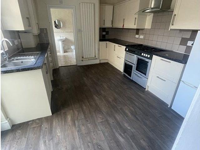 Dixon St, Lincoln LN5, 4 bed terraced house to rent, £1,250 pcm | PrimeLocation