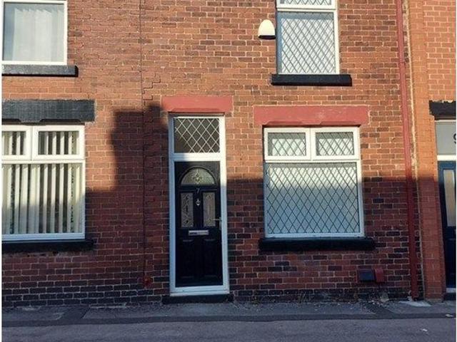 Dixon Street, Horwich, Bolton BL6, 2 bed terraced house to rent, £895 pcm | PrimeLocation