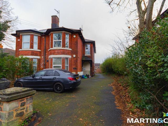 Dixons Green Road, Dudley, DY2 1 bed flat to rent £750 pcm £173 pw