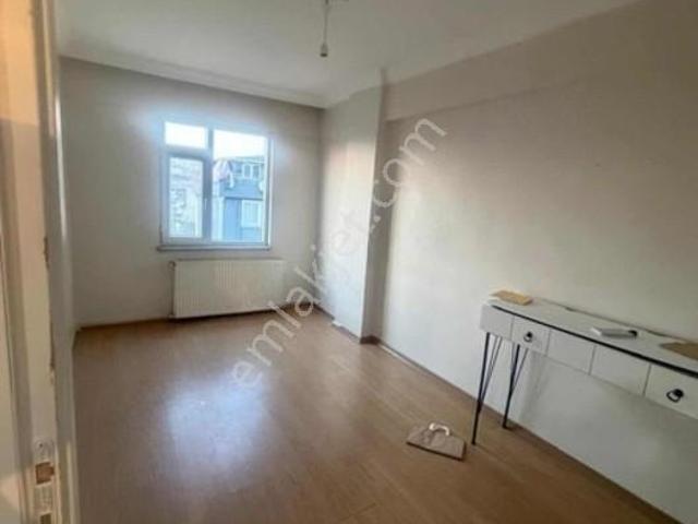 Diyar Emlak'tan 2+1 70 M2 Temiz Kullanışlı Kiralık Daire