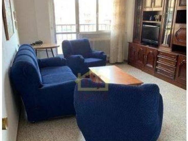 DJSANTOS le ofrece en alquiler excelente piso a estrenar después de reformado a escasos metros del C