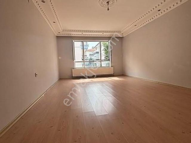 Doğu Caddesi Üzeri Satılık 3+1 Daire