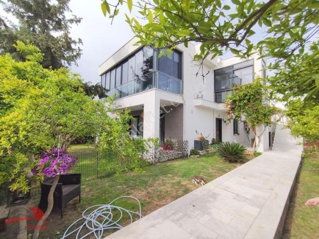 Doğuş Emlak'tan Kiralık Denize 50 M Eşyalı Lüks Bahçekatı Daire