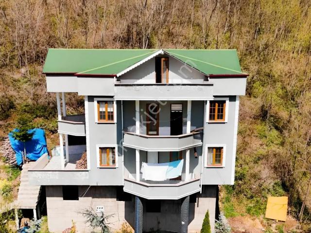 Doğu Gayrimenkulden Ortahisar Kozlucada Satılık Müstakil Ev