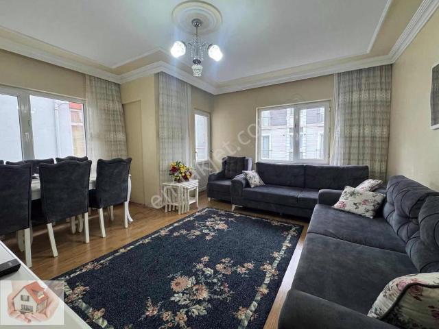 Doğuştan İstiklal Mahallesinde Satılık Daire 85 M & 2+1