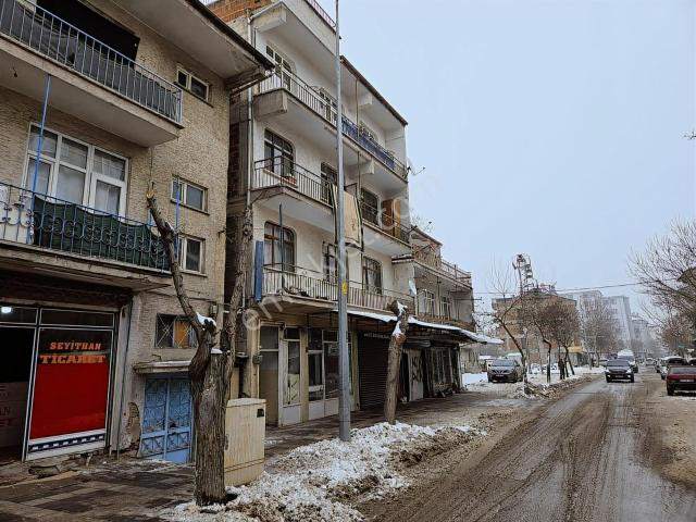 Doğukan Real Estate | Sanayi Caddesinde 3+1 Satılık Daire