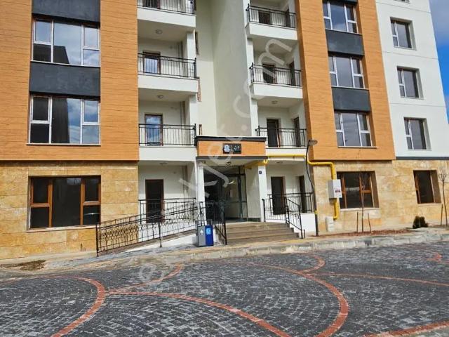Doğukan Real Estate | Yöntemim Okulu A101 Yukarısı 3+1 Ara Kat Kiralık Daire