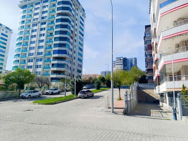 Doğukent Orman Müdürlüğü Karşısinda 3+1 Satılık Daire