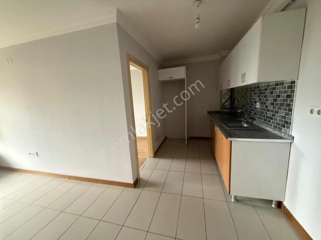 Doğum Hastanesinin Arka Kapı Girişimde Kiralık 1+1