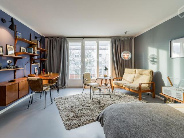 Do you like the 60ies? Bright studio apartment with parking in Tiergarten, Berlin Amsterdam Apartments for Rent
