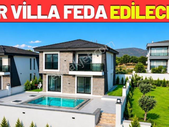 Doğa Manzaralı 4+1 Havuzlu Villalar