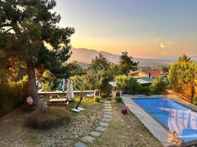 Doğa Dostu'ndan 724 M2 Havuzlu,kış Teraslı Tam Müstakil Kiralık