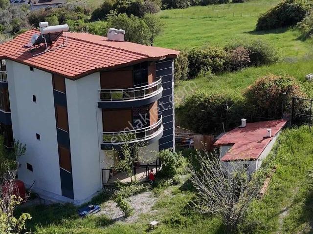 Doğa Dostu'ndan Yakaköy Eşyasız eşyalı 3 Katlı Ve 3,5 Dönüm