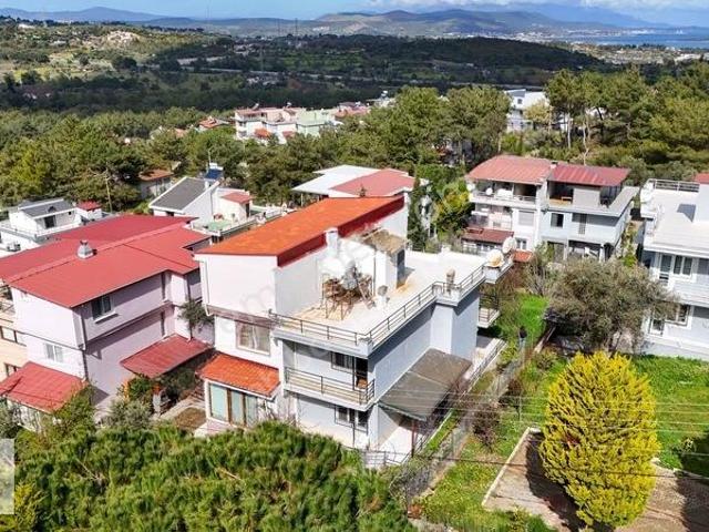 Doğa İçinde, Deniz Ve Orman Manzaralı Satılık Villa