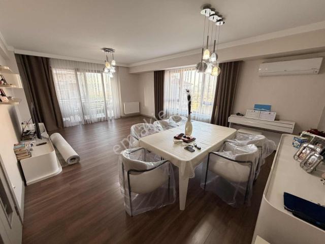 Doğa Park Evlerinde Satılık 4+1 185m2 Daire