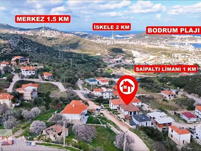 Doğa ve Deniz Manzaralı,Kamelyalı Bahçeli 3+1 Tripleks Villa