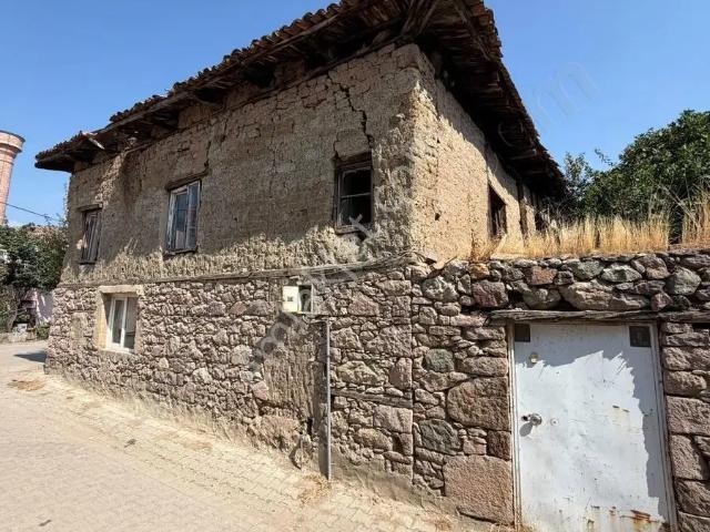Doğal Şehir Emlak'tan Satılık Müstakil Eski Taş Ev