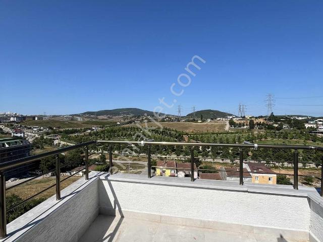 Doğan Yapıdan Asansörlü Teras Manzaralı 2+1 Kiralık Daire