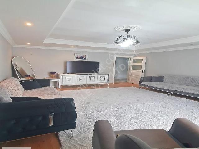 Doğan Araslının Dibinde Tek Daire Üzeri Satılık 3+1 Daire