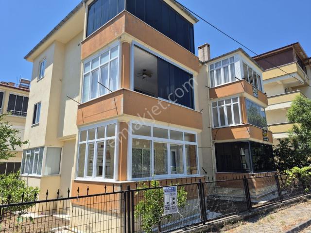 Doğan'dan Altınoluk'da Etütlü Geniş Balkonlu 2+1 Satılık Daire