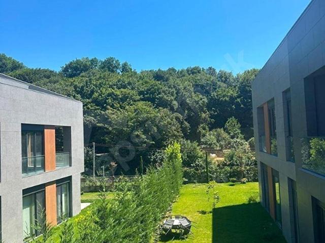 DOĞANIN IÇINDE ŞEHRIN YANI BAŞINDA NATURALIST VERDE SIFIR SATILIK 2+1 DAİRE