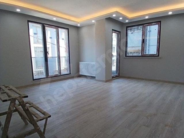 doğayla iç içe 2+1 85m2 çok kullanışlı ara ara kat