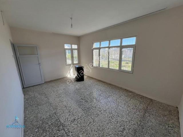 Döşeme Mah Emniyet Binası Yaknı 3+1+k.mutfak Kiralık Müstakil Ev
