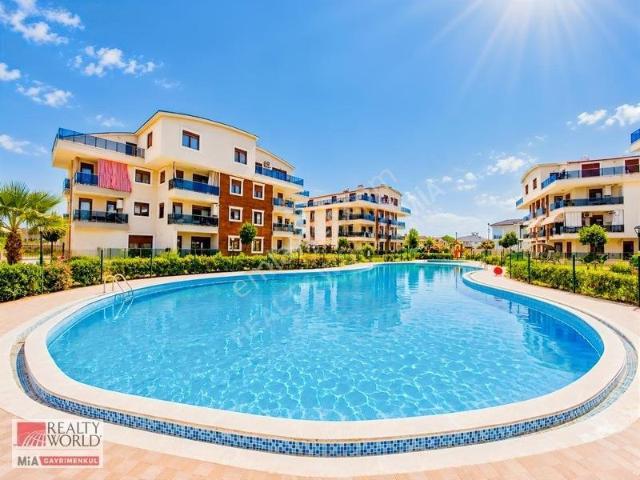 Döşemealtı Altınkalede Havuz Manzaralı Sitede Kiralık 2+1 Daire