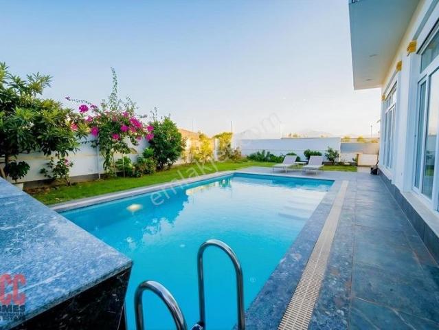 Döşemealtı Altınkalede Özel Havuzlu 6+1 Müstakil Villa