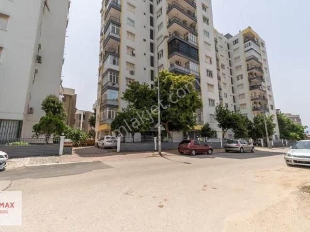 Döşemealtı Bahçeyaka Mahallesi'inde 3+1 Satılık Daire