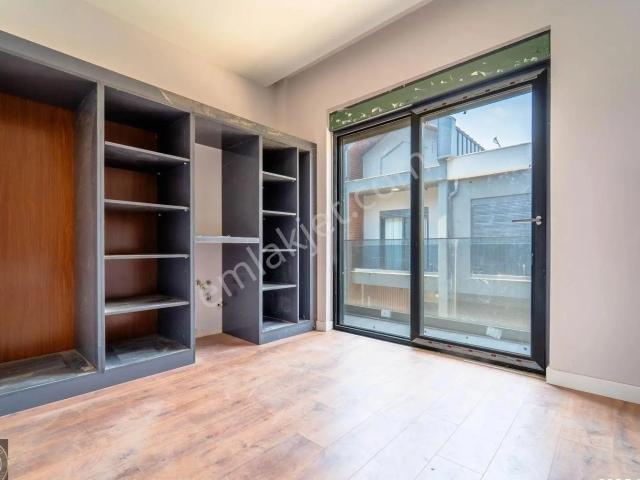 Döşemealtı Sky Garden Villalarında 5+1 Köşebaşı Villa