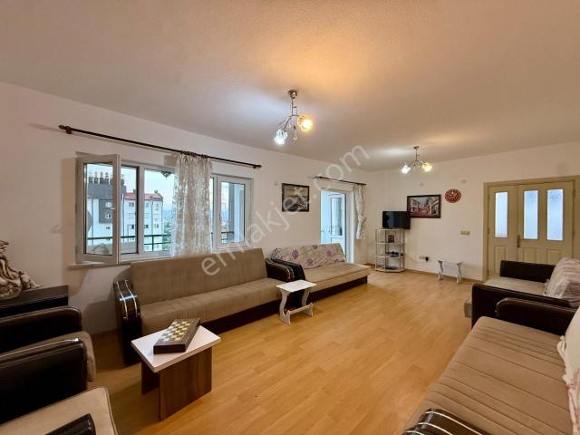 Döşemealtı Toki'de Orman Manzaralı 174 M2 Eşyalı 3+1 Ayrı Mutfak