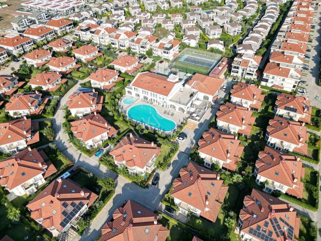 Döşemealtı Vali Konakları 2'de Eşyalı Tripleks Villa | Tekce
